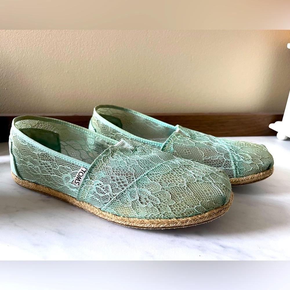 Lace Toms